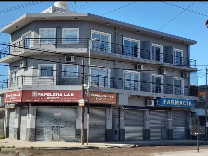 La Bonita Apartment Езейза Екстериор снимка